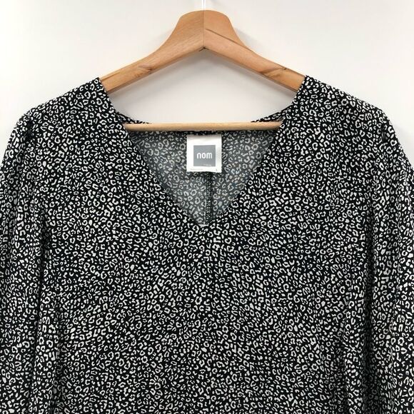 Nom Maternity Marianna Dolman-Sleeve Maternity & Nursing Dress - Picture 3 of 9